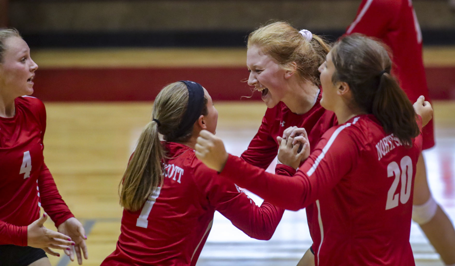 082118-mac-volleyball-013